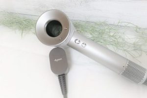 ダイソンドライヤーはパサつく？